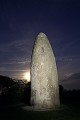 Menhir du Champ Dolent la nuit