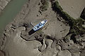 Bateau  mare basse dans les marais de Marennes