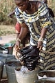 Corve d'eau quotidienne des femmes au Niger