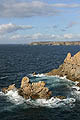 Falaises de la Pointe du Raz. Au fond, Pointe du Van.