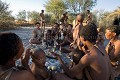 Village Bushmen ou San du désert du Central Kalahari au Botswana. Afrique 
 Africa 
 désert 
 desert 
 Botswana 
 gens 
 people 
 native 
 bushman 
 bushmen 
 Kalahari 
 traditionnal 
 tradition 
 diamont 
 diamants 
 brousse 
 bush 
 ADN 
 origine 
hute,
hut,
village,
traditionnal,
traditionnel,
 