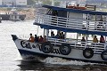 Manaus,  Bateau-Taxi , transportant des voyageurs.
Manaus' Harbour on River Amazon. Taxi-Boat with passengers 
Etat de l'Amazonas. Brésil.
Amazonas State. Brazil. 
 Brésil 
 Amazonie 
 Bateau 
 taxi 
 Amazone 
 fleuve 
 industrie 
 port 
 terminal 
 route 
 économie 
 Amérique 
 sud 
 Brazil 
 Amazonia 
 Amazon 
 River 
 Industry 
 Harbour 
 Oil 
 Road 
 Route 
 economy 
 America 
 south 
 boat 
 taxi  