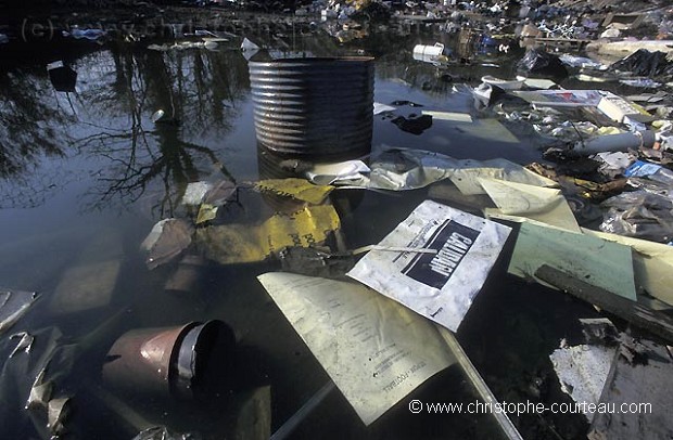 Pollution d'une zone humide