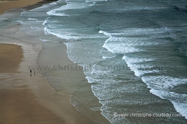 Plage en mer d'Iroise, presqu'ile de Crozon.