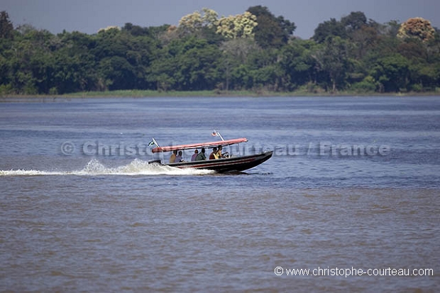 Tourisme sur le fleuve Amazone