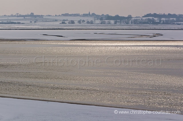 Bay of the Mont Saint Michel under snow