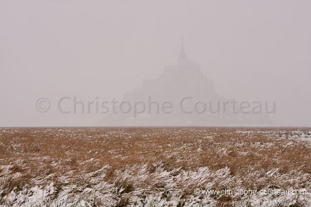 Bay of the Mont Saint Michel under snow