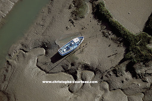 Fishing Boat - Low Tide in the Marennes Salt Marshes