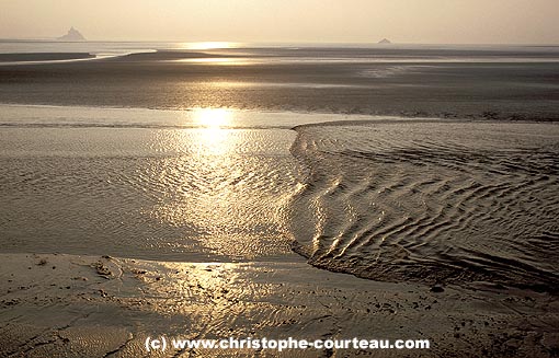 Le mascaret en baie du Mont-Saint-Michel