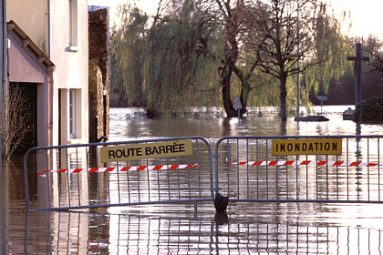 Inondations vallée de la Vilaine. 2001. Bretagne