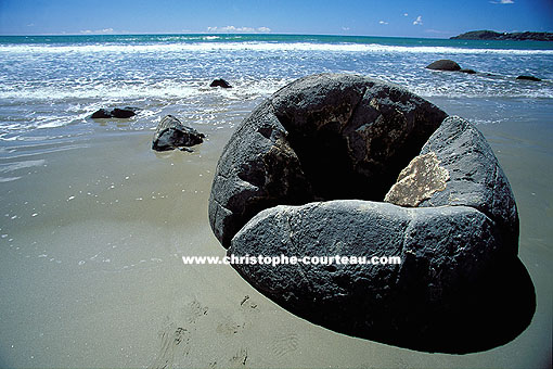 Moeraki Boulders / île du sud / Côte Pacifique